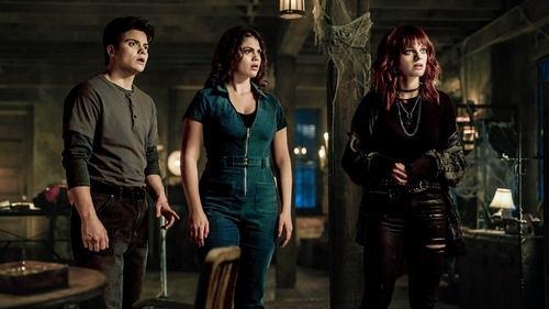 Gotham Knights Season 1 Episode 10 - Poison Pill