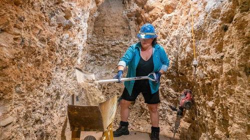 Gem Hunters Down Under Season 3 Episode 6 - Light at the End of the Tunnel