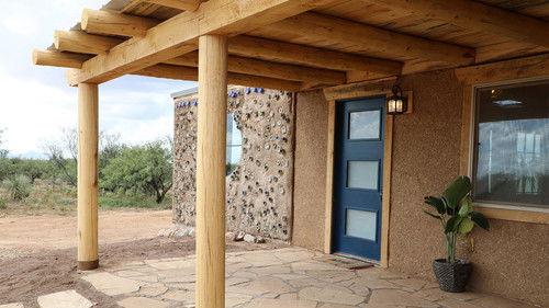 Building Off the Grid Season 13 Episode 3 - Arizona Straw Bale Home