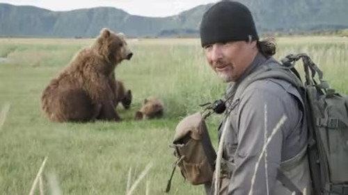 The Tracker's Diary: Bears of Katmai Season 1 Episode 2 - Fish Like a Bear