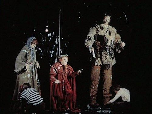 Ghosts under the Ferris Wheel Season 1 Episode 1 - Die Ausreißer