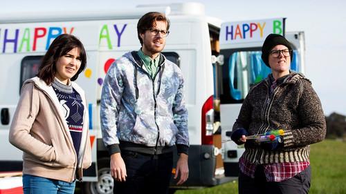 Please Like Me Season 4 Episode 2 - Porridge