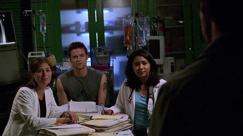 ER Season 11 Episode 22 - The Show Must Go On