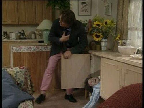 Men Behaving Badly Season 4 Episode 6 - In Bed with Dorothy