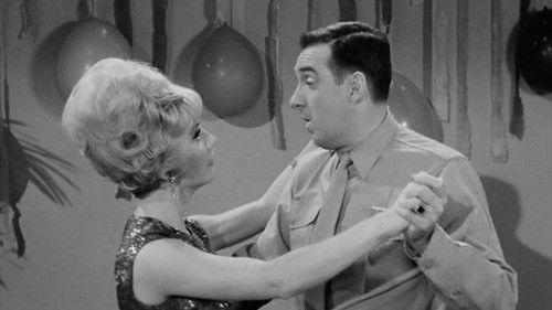 Gomer Pyle, U.S.M.C. Season 1 Episode 29 - Gomer Dates a Movie Star