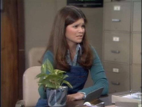 One Day at a Time Season 3 Episode 8 - The Ghost Writer