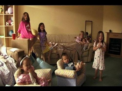 Jon & Kate Plus 8 Season 3 Episode 32 - Gosselin Family Movie Night