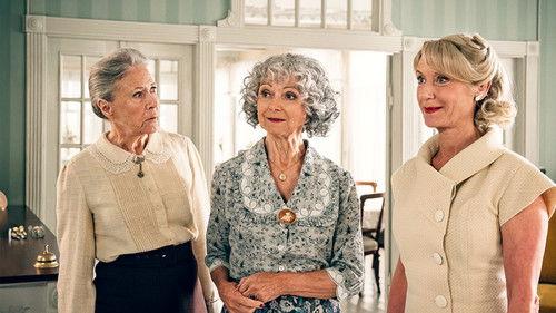 Seaside Hotel Season 10 Episode 4 - Rain, rain, rain