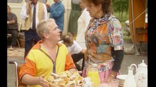 Loenatik Season 3 Episode 1 - Een saaie dag