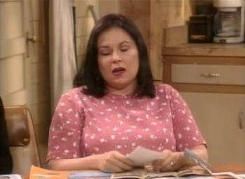 Roseanne Season 9 Episode 4 - Honor Thy Mother
