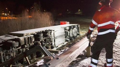 Ice Road Rescue Season 4 Episode 7 - The Gallows