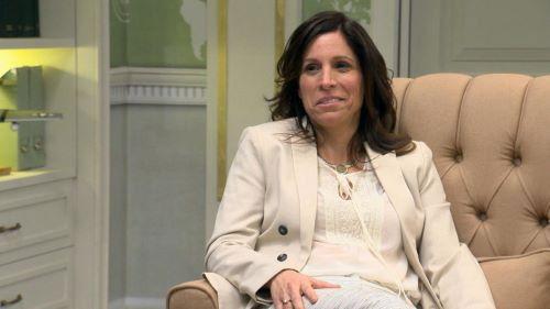 Mishpaha Sholetet Season 1 Episode 1 - Episode 1