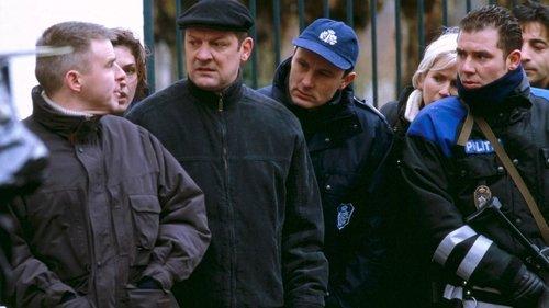 Flikken Season 2 Episode 1 - Gif