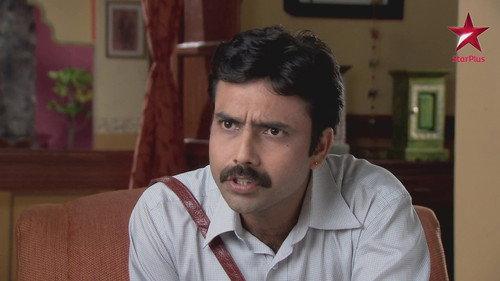 Diya Aur Baati Hum Season 1 Episode 7 - Sooraj tries to pacify Bhabho