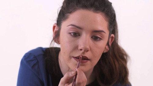 Be Beautiful Season 1 Episode 2 - Kylie Jenner 90s Makeup Tutorial