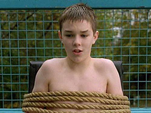 Keen Eddie Season 1 Episode 11 - Who Wants to Be in a Club That Would Have Me as a Member?