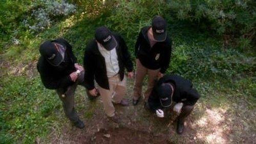 NCIS Season 4 Episode 5 - Dead and Unburied
