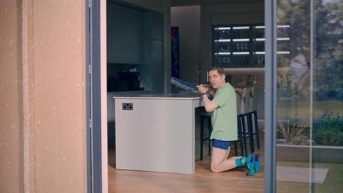 Man vs Bee Season 1 Episode 3 - Chapter 3