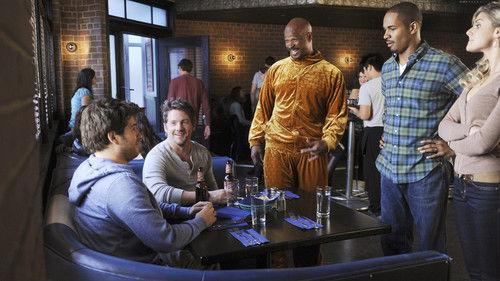 Happy Endings Season 1 Episode 5 - Like Father, Like Gun