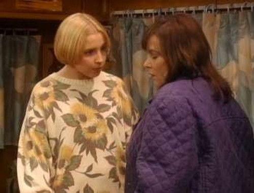 Roseanne Season 8 Episode 14 - Becky Howser, M.D.