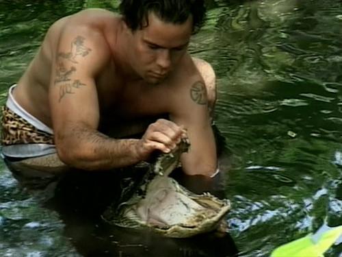 Jackass Season 1 Episode 7 - Casket