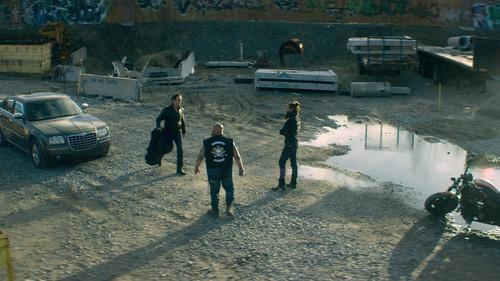 Bad Blood Season 2 Episode 2 - A Grapefruit Worth 20 Millions