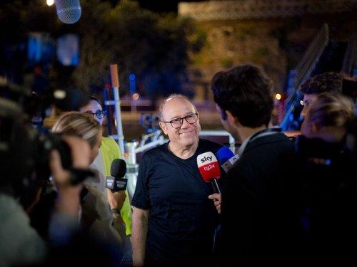 Life as Carlo Season 1 Episode 9 - The myth and the mythomaniac