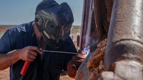 Outback Opal Hunters Season 12 Episode 1 - Red Tape