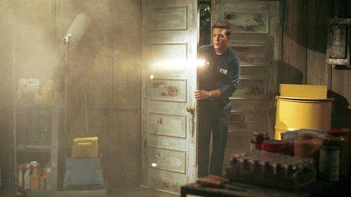 Two Guys and a Girl Season 4 Episode 1 - The Bear