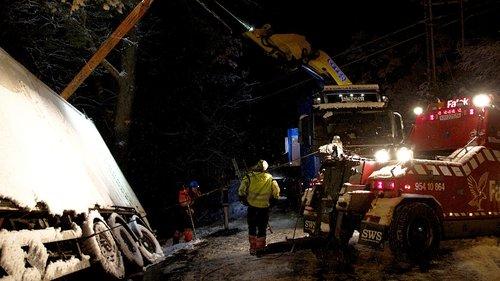 Ice Road Rescue Season 2 Episode 3 - Ferry Go Round