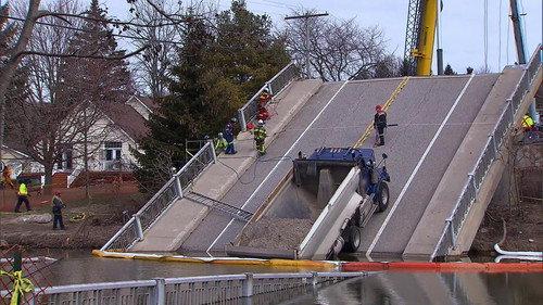 Heavy Rescue: 401 Season 3 Episode 11 - Only One Shot