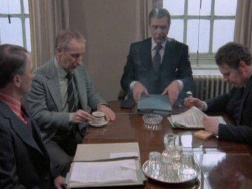 Tinker Tailor Soldier Spy Season 1 Episode 1 - Return to the Circus