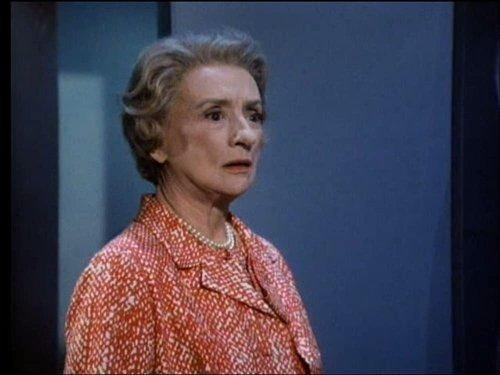 Hawaii Five-O Season 10 Episode 21 - Frozen Assets