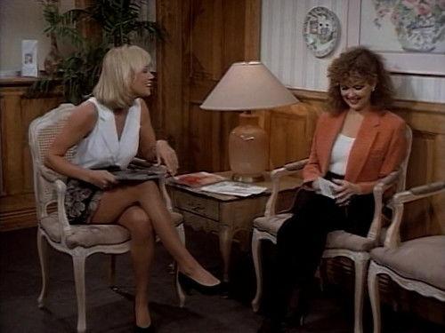 Coach Season 5 Episode 21 - About Face