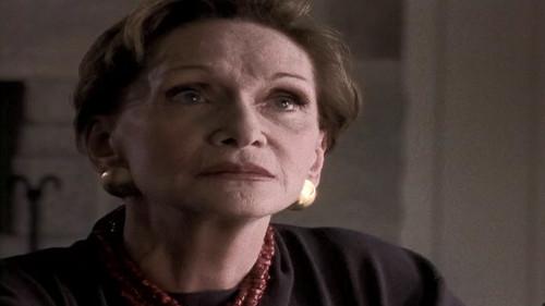 La Femme Nikita Season 2 Episode 21 - Adrian's Garden (1)