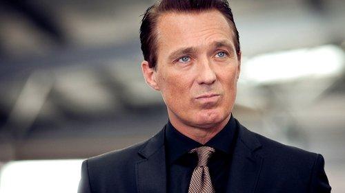 Hustle Season 8 Episode 2 - Picasso Finger Painting