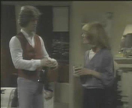 WKRP in Cincinnati Season 1 Episode 8 - Love Returns