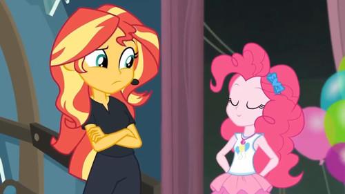 My Little Pony: Equestria Girls - Better Together Season 1 Episode 33 - All the World's Off Stage