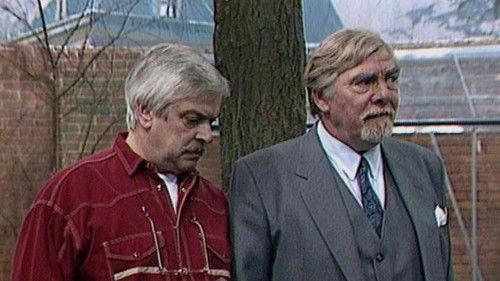 Oppassen!!! Season 2 Episode 10 - A Little Gamble