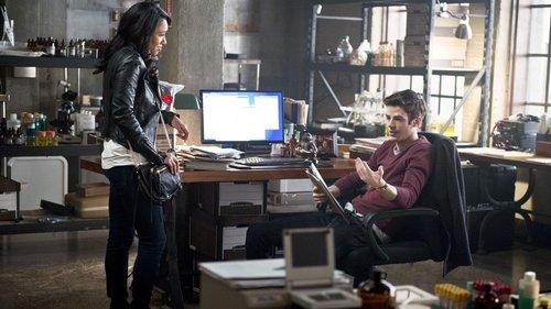 The Flash Season 2 Episode 11 - The Reverse-Flash Returns