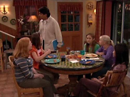 George Lopez Season 2 Episode 2 - Token of Unappreciation