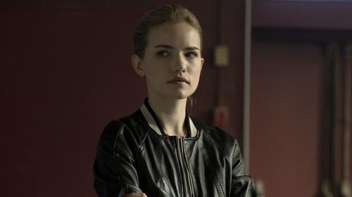 Dare Me Season 1 Episode 2 - Mutually Assured Destruction