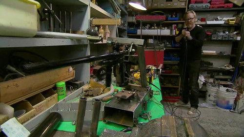 MythBusters Season 9 Episode 7 - Spy Car (2)
