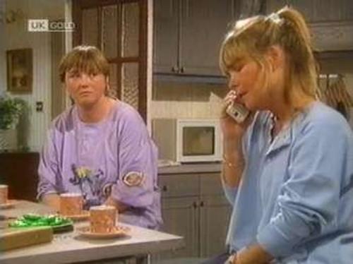 Birds of a Feather Season 2 Episode 2 - Sweet Smell of Success