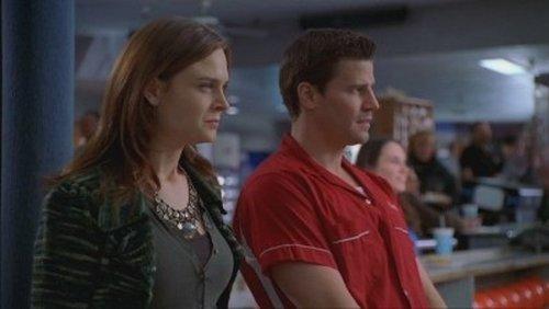 undefined Season 1 Episode 12 - The Superhero in the Alley