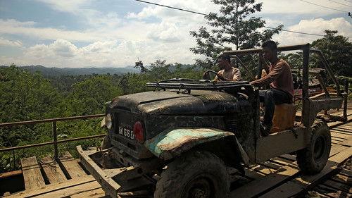 VICE Season 3 Episode 6 - The Post-Antibiotic World & Indonesia's Palm Bomb