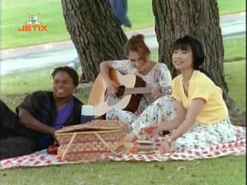 Power Rangers Season 2 Episode 11 - The Song of Guitardo
