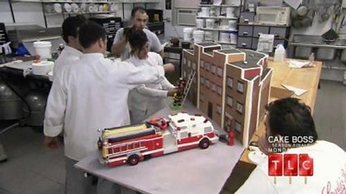 Cake Boss Season 1 Episode 2 - A Fire, a Fashionista, and Family