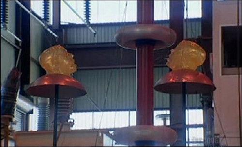 MythBusters Season 1 Episode 9 - Lightning Strikes/Tongue Piercing