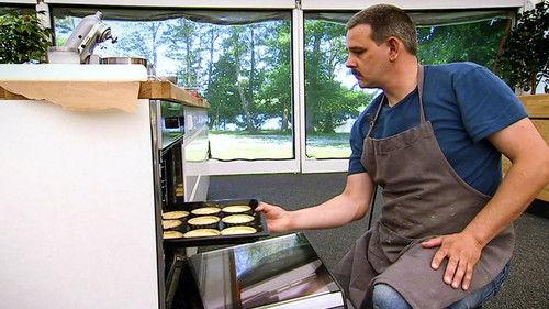 Den store bagedyst Season 1 Episode 3 - Jordbærtærter og andre små kager